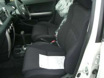 2002 Toyota ist Photos