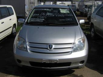 2002 Toyota ist Pictures