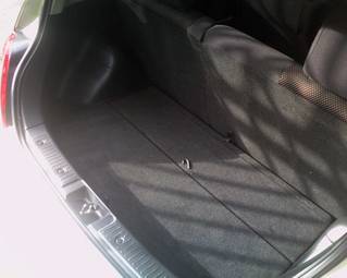 2002 Toyota ist Photos