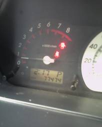 2002 Toyota ist Pictures