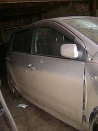 2002 Toyota ist Photos