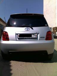 2002 Toyota ist Pictures