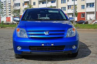 2002 Toyota ist Pictures