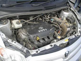 2002 Toyota ist Pictures