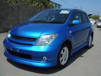 2002 Toyota ist Pictures
