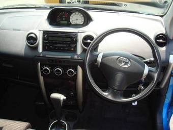 2002 Toyota ist Images