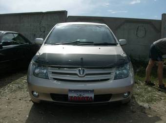 2002 Toyota ist Pictures