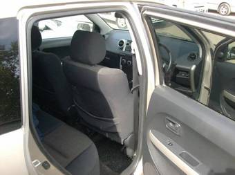 2002 Toyota ist Images