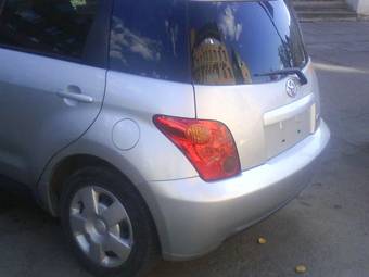 2002 Toyota ist Pictures