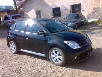 2002 Toyota ist Pictures
