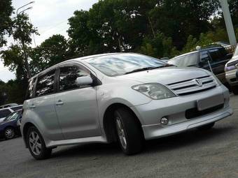 2002 Toyota ist Photos