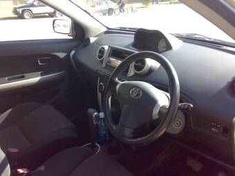 2002 Toyota ist Photos