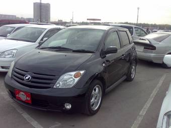 2002 Toyota ist Photos