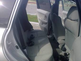 2002 Toyota ist Photos