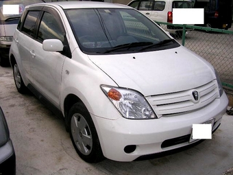 2003 Toyota ist