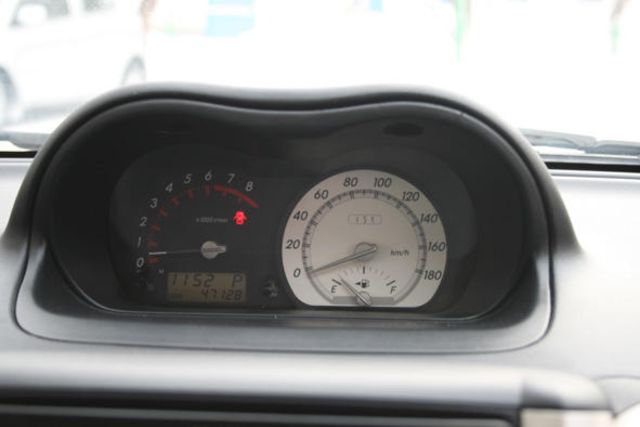 2003 Toyota ist