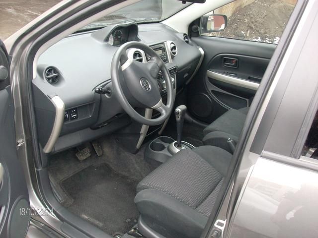 2003 Toyota ist