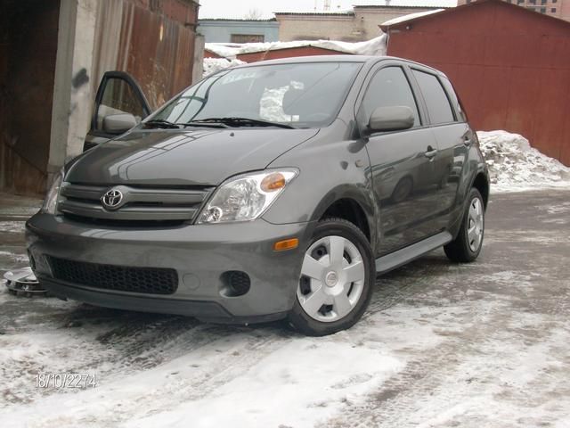 2003 Toyota ist