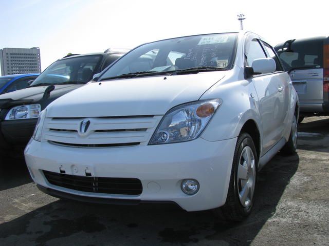 2003 Toyota ist