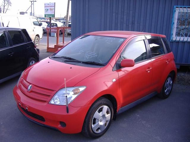 2003 Toyota ist