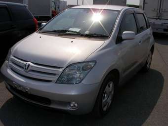 2003 Toyota ist