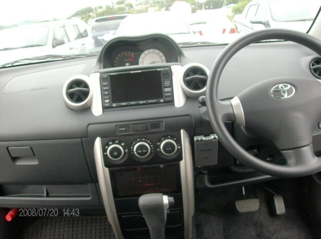 2003 Toyota ist