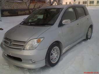 2003 Toyota ist