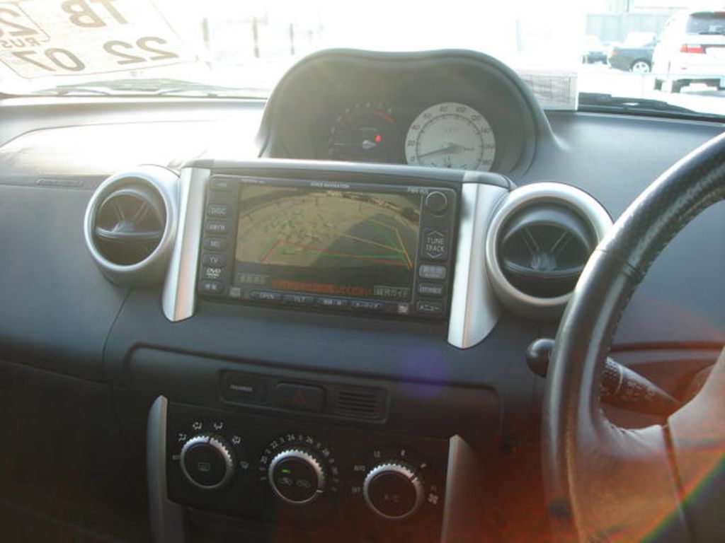 2003 Toyota ist