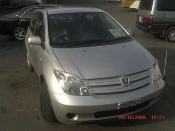 2003 Toyota ist