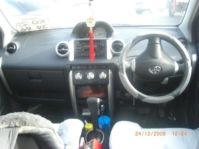 2003 Toyota ist