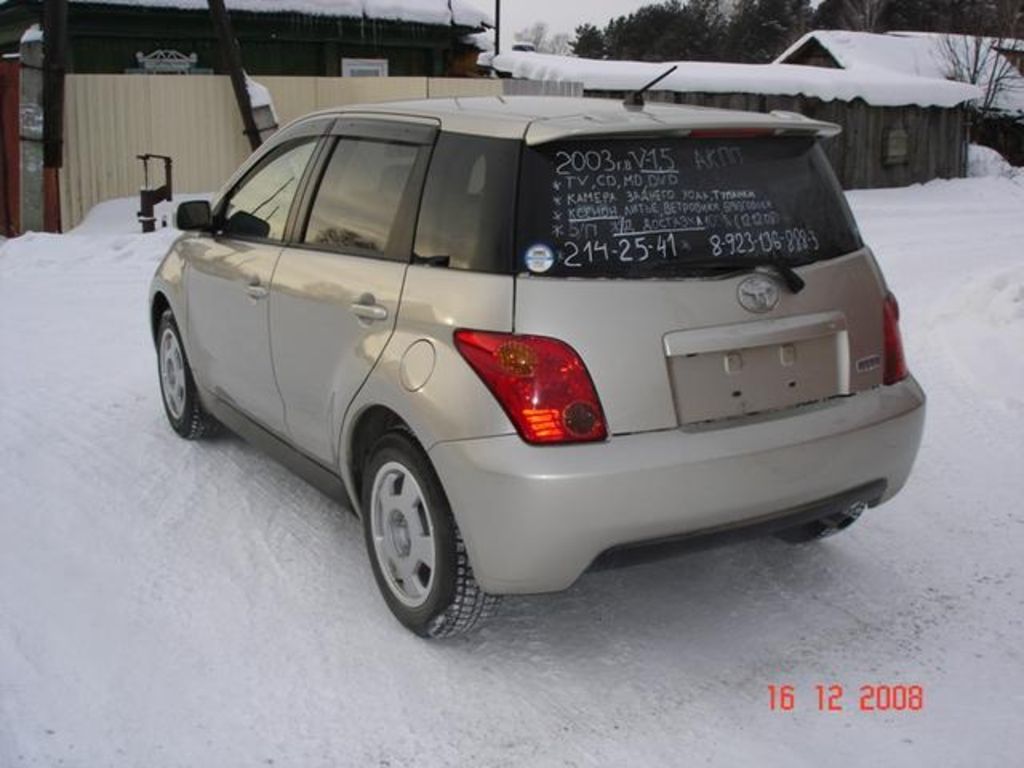 2003 Toyota ist