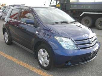 2003 Toyota ist