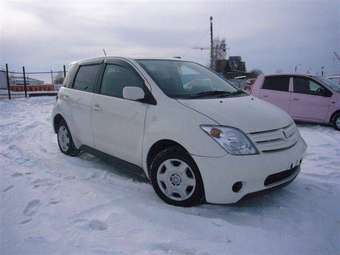 2003 Toyota ist