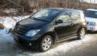 2003 Toyota ist