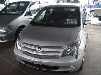2003 Toyota ist