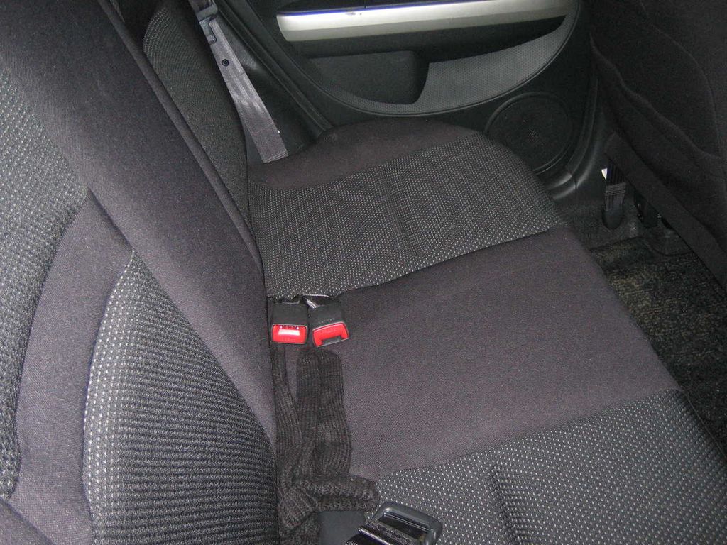 2003 Toyota ist