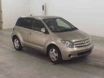 2003 Toyota ist