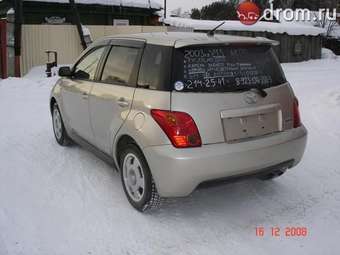 2003 Toyota ist