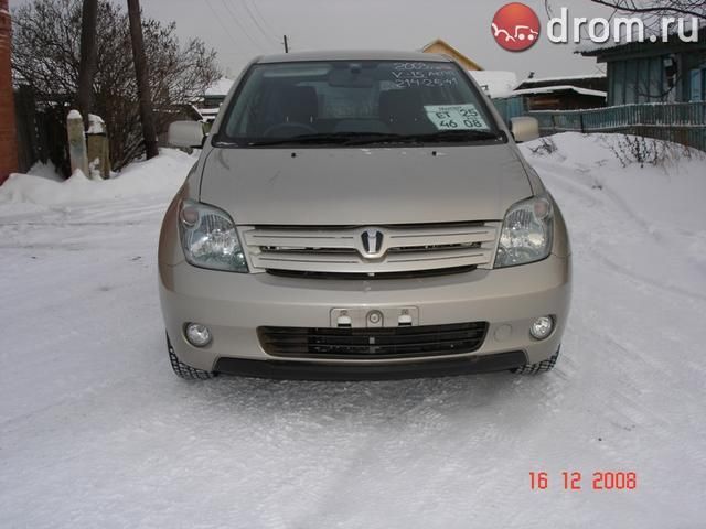 2003 Toyota ist