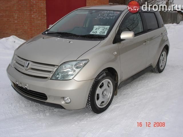 2003 Toyota ist