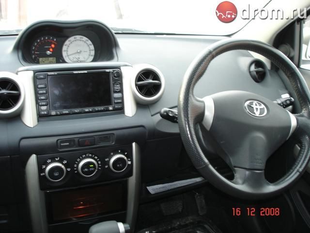 2003 Toyota ist