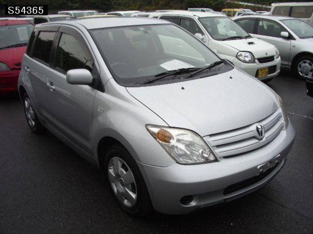 2003 Toyota ist