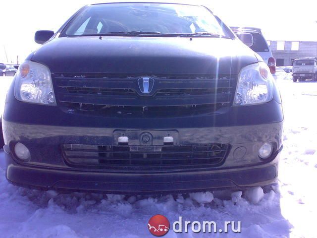 2003 Toyota ist