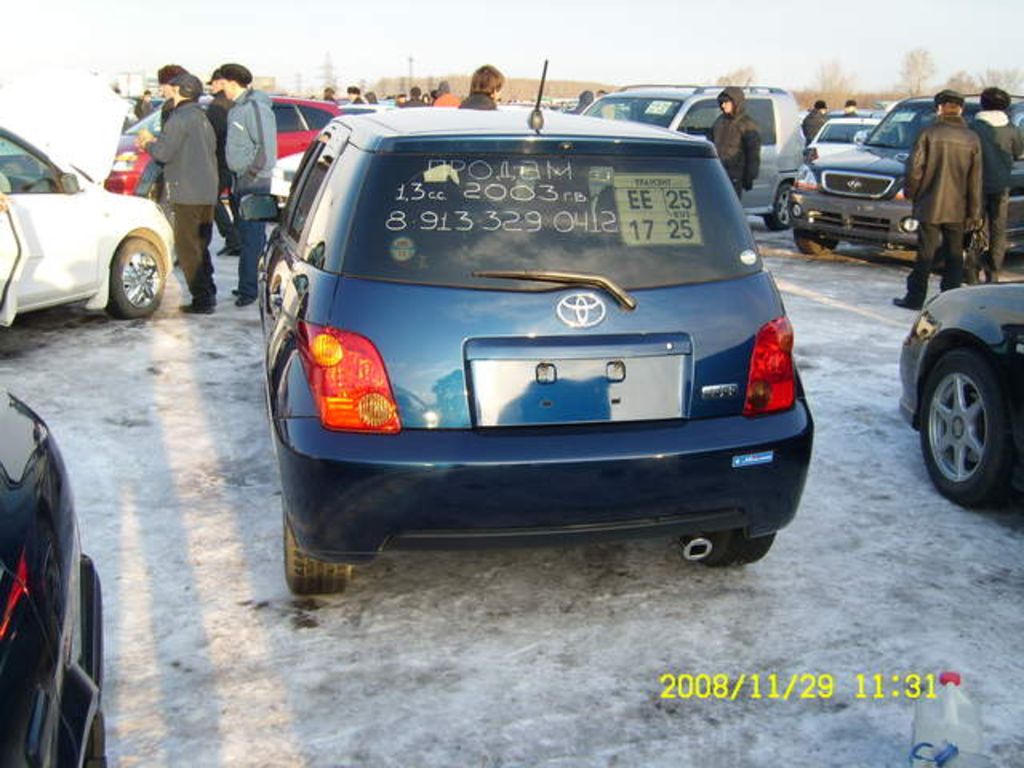 2003 Toyota ist