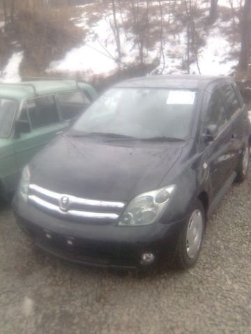 2003 Toyota ist