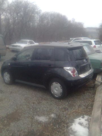 2003 Toyota ist