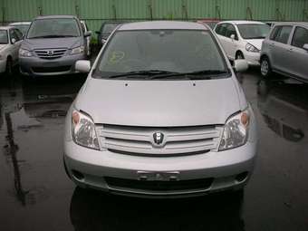2003 Toyota ist