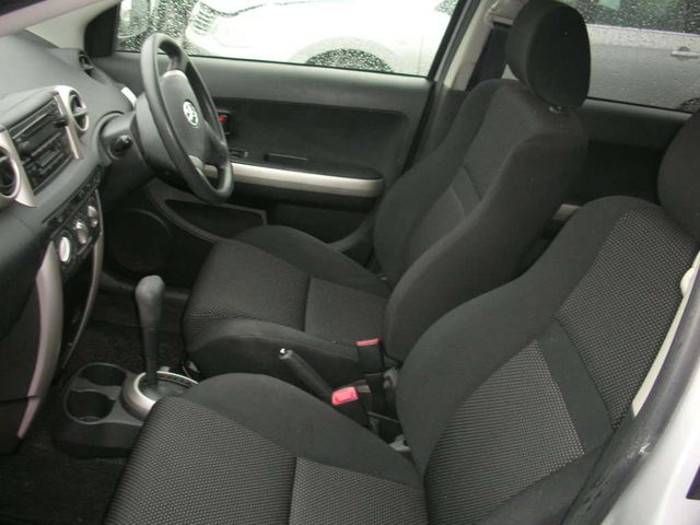 2003 Toyota ist