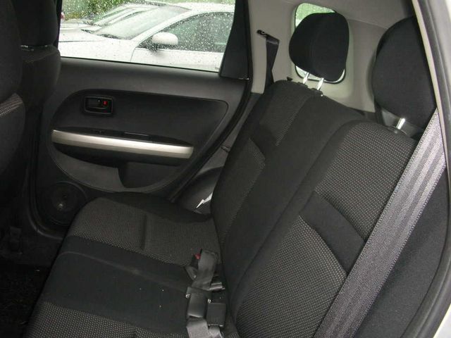 2003 Toyota ist