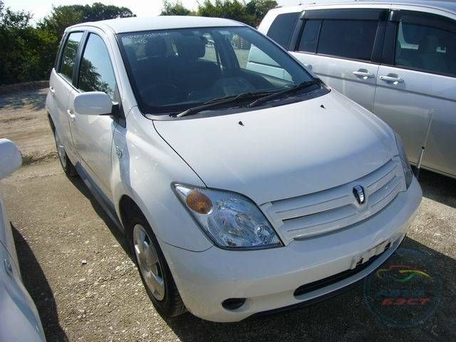 2003 Toyota ist